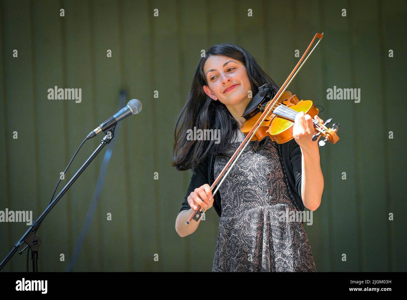 Jocelyn Pettit, fiddle, concert, Queen’s Park Arts Festival, New Westminster, British Columbia, Canada Stock Photo
