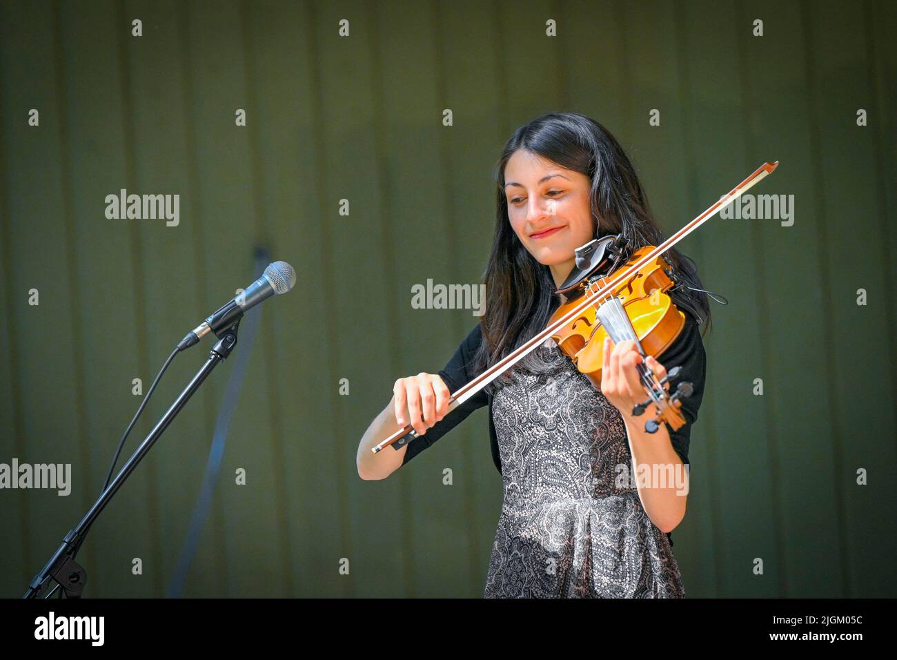 Jocelyn Pettit, fiddle, concert, Queen’s Park Arts Festival, New Westminster, British Columbia, Canada Stock Photo