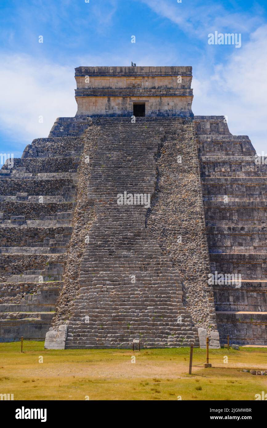 Ladder steps of temple Pyramid of Kukulcan El Castillo, Chichen Itza ...