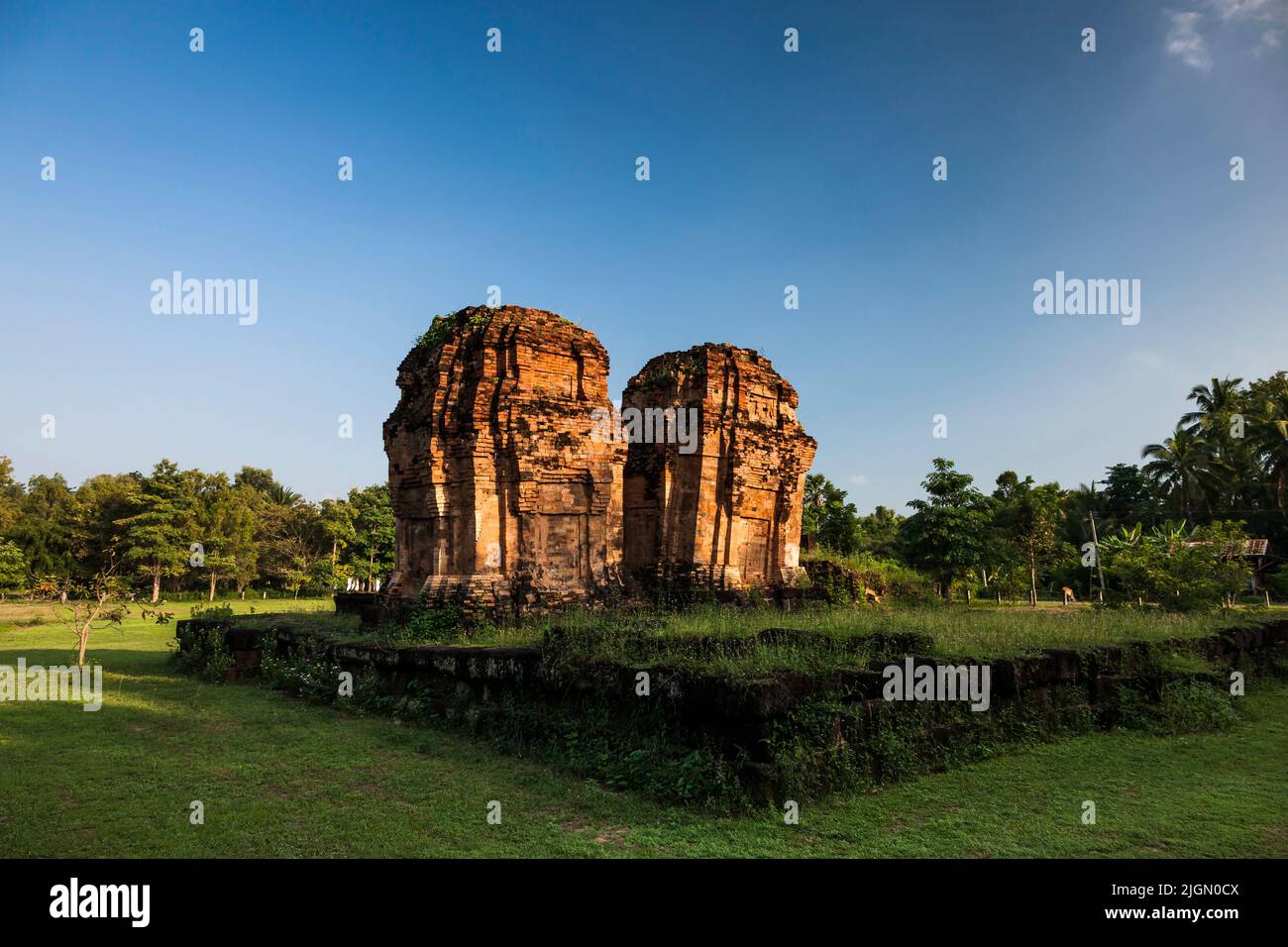 Prasat Ban Phlai (Prasat Ban Plai), Khmer hindu temple, Surin, Isan