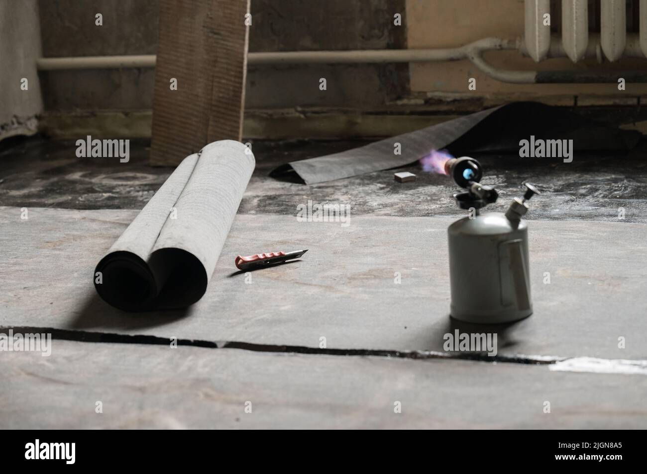 Waterproofing and resin on the floor, installation of waterproofing on