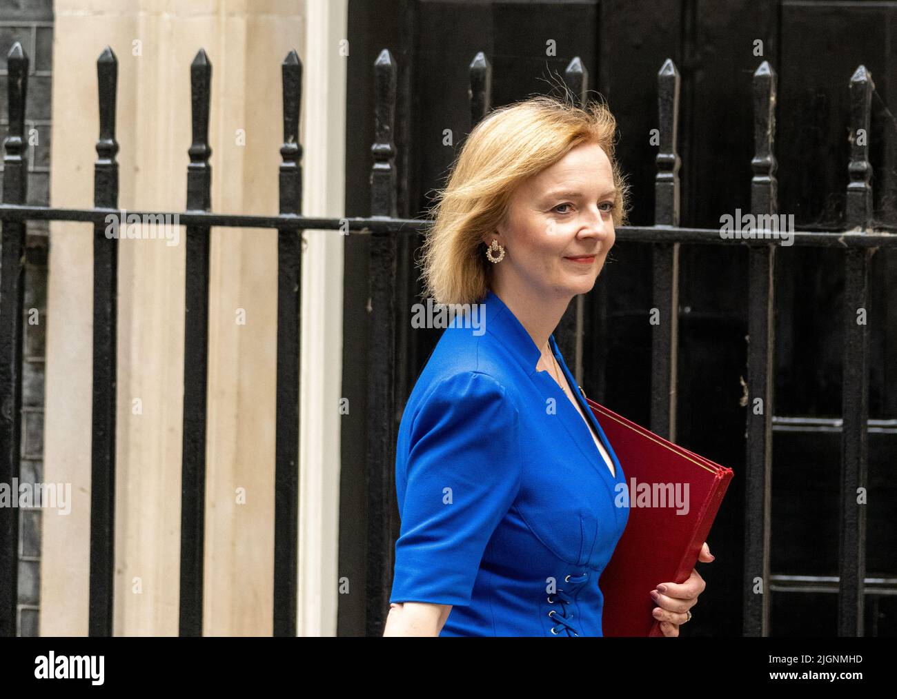 London, UK. 12th July, 2022. Liz Truss, Foreign Secretary, arrives at a cabinet meeting at 10 Downing Street London. Credit: Ian Davidson/Alamy Live News Stock Photo