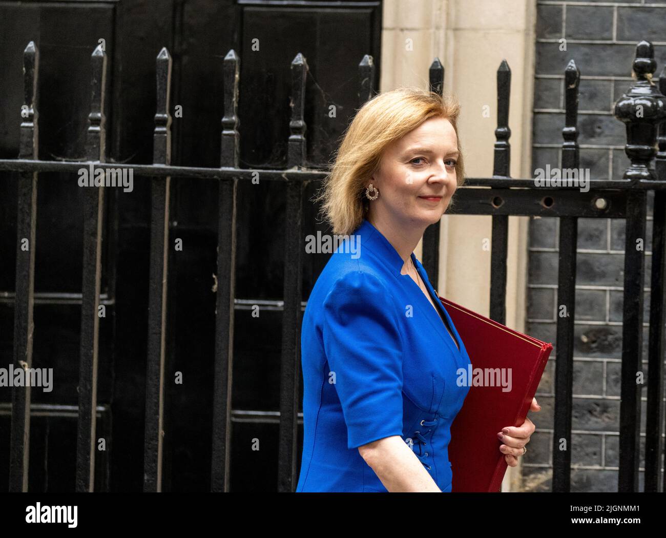 London, UK. 12th July, 2022. Liz Truss, Foreign Secretary, arrives at a cabinet meeting at 10 Downing Street London. Credit: Ian Davidson/Alamy Live News Stock Photo
