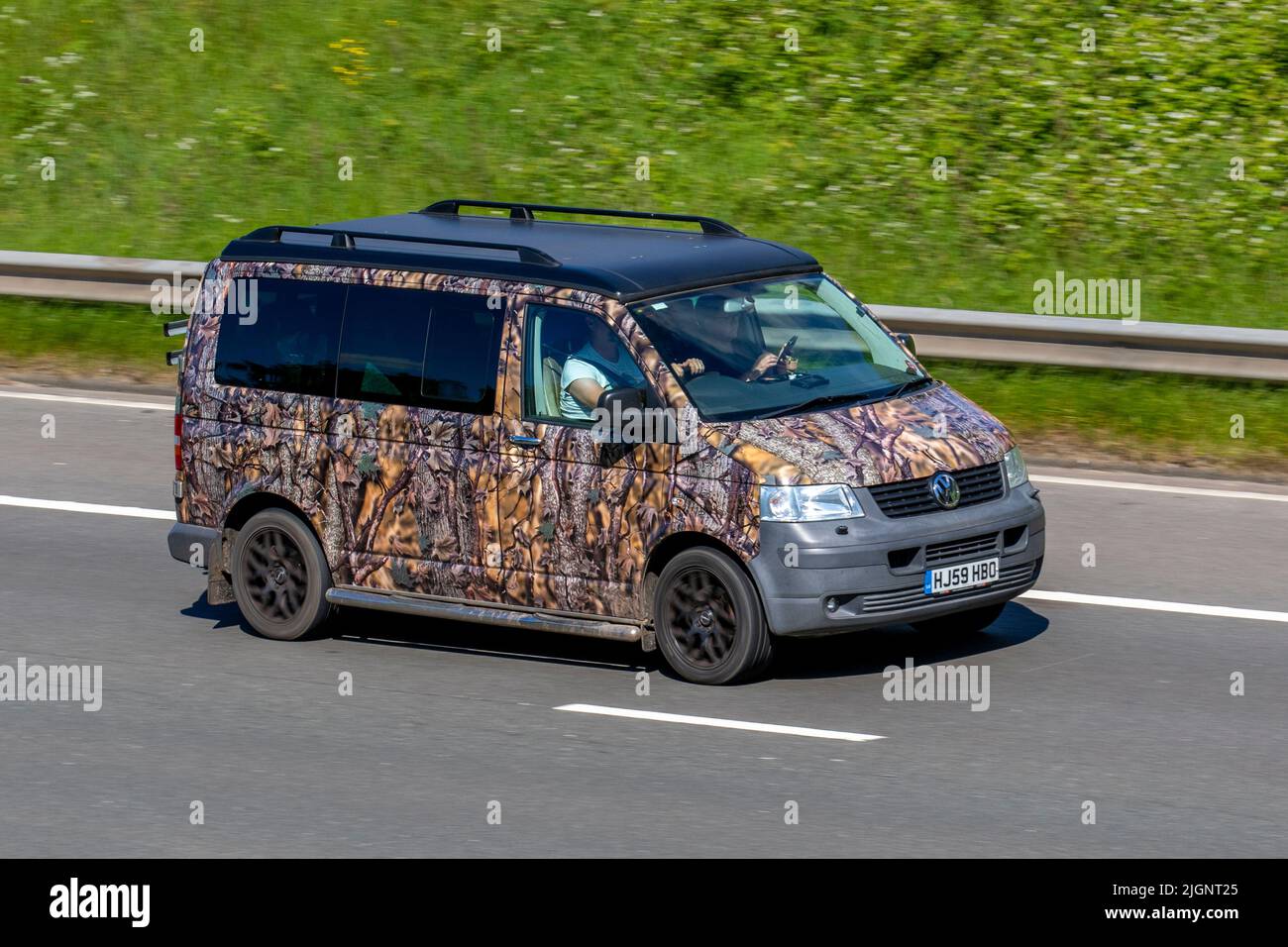 Flower power camper van hi-res stock photography and images - Alamy