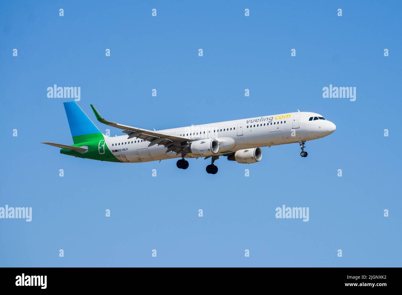 El Prat, Spain, 8, July, 2022.  Planes landing.  Credit: JG/Alamy Live News Stock Photo