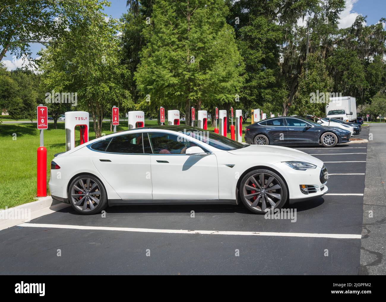 Electric carvehicle charging station in the North Florida town of