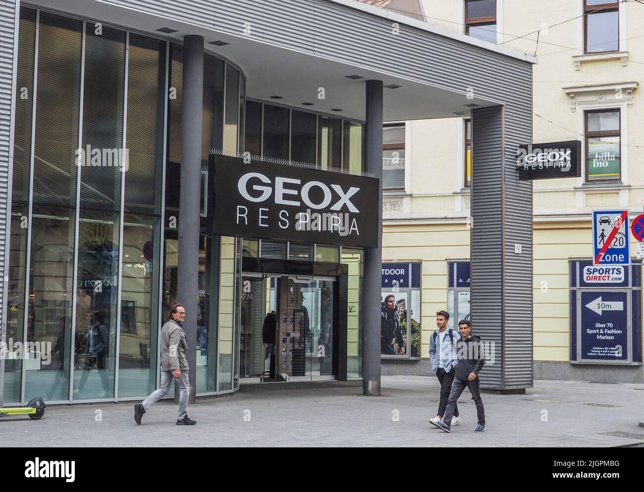 Linz, Austria. 11th July, 2022. Geox Shoe store seen in Linz. (Photo by  Igor Golovniov/SOPA Images/Sipa USA) Credit: Sipa USA/Alamy Live News Stock  Photo - Alamy
