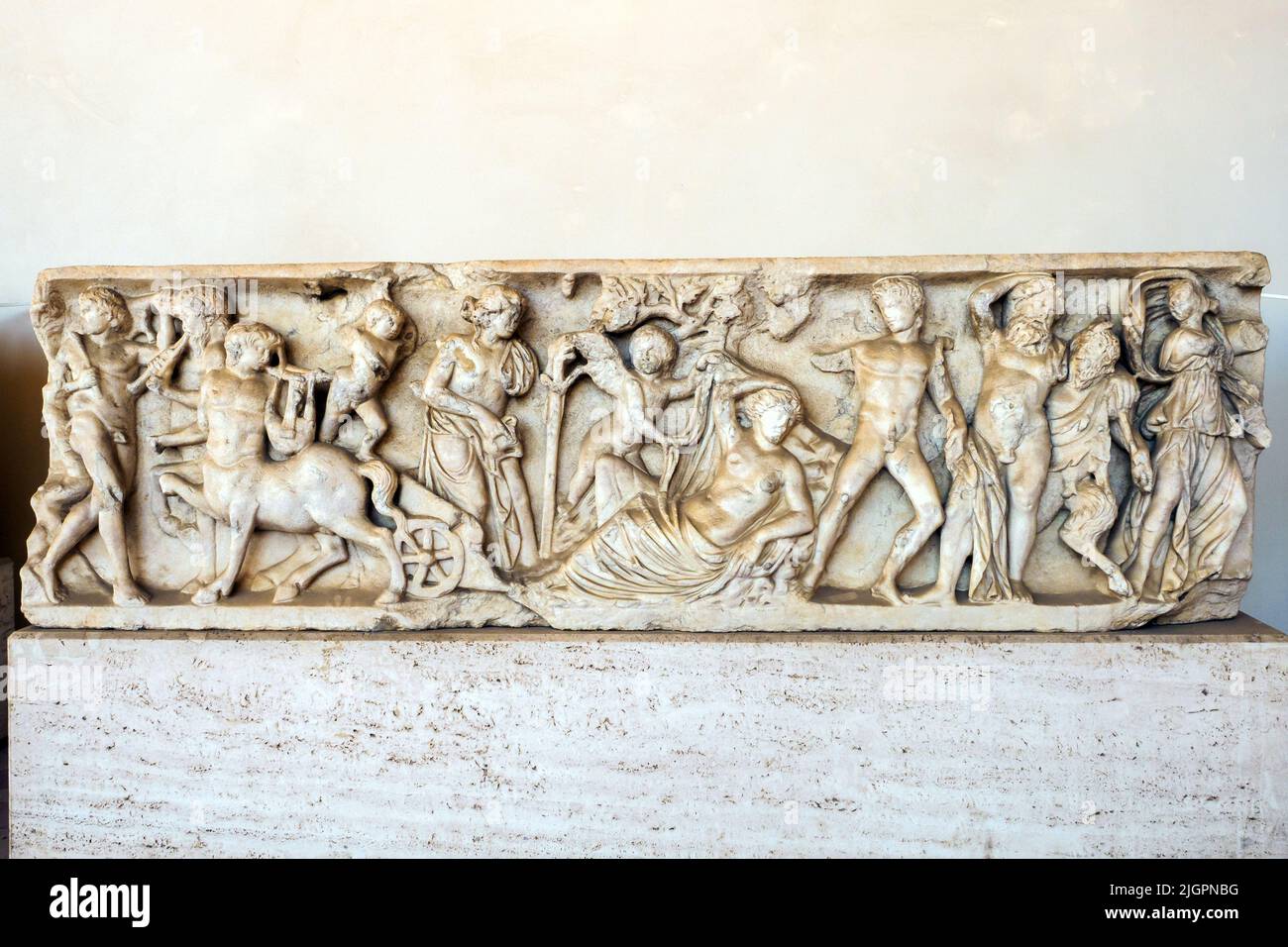 Sarcophagus representing Dionysus unveiling Arianna and dionysiac scenes. Luni marble. 160-180 AD - Rome via Appia, from the church of SS Nereo e Achilleo - National Roman Museum - The Baths of Diocletian - Rome, Italy Stock Photo