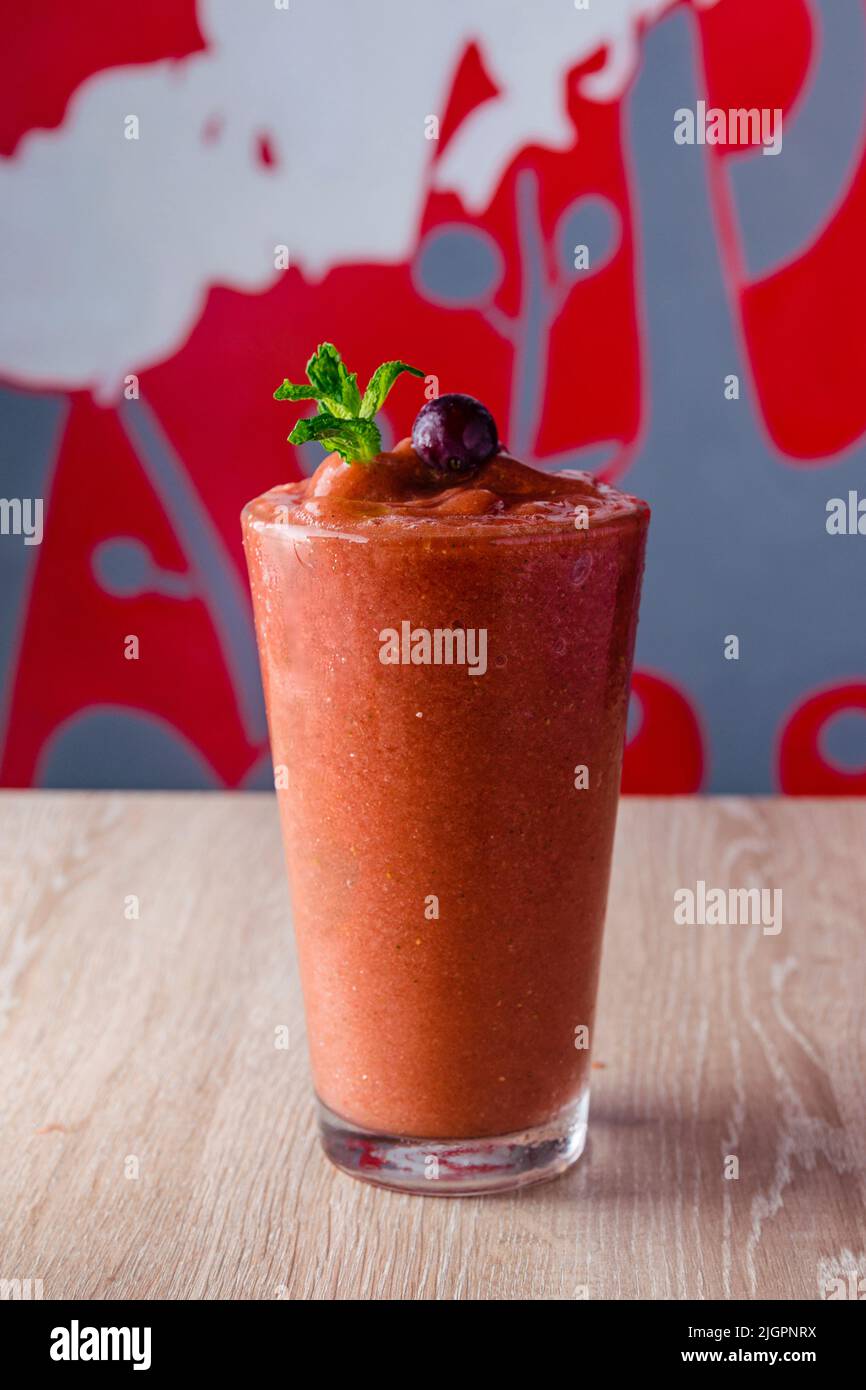 delicious natural juices to share with friends and family enjoying good