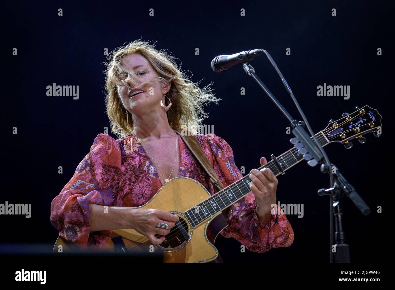 Sarah McLachlan Performing Live