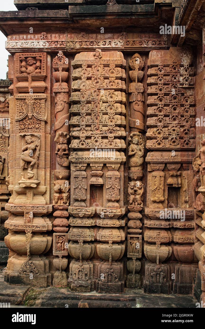 07 21 2007 Stone sculpture on outside wall of Mukteshwar Temple