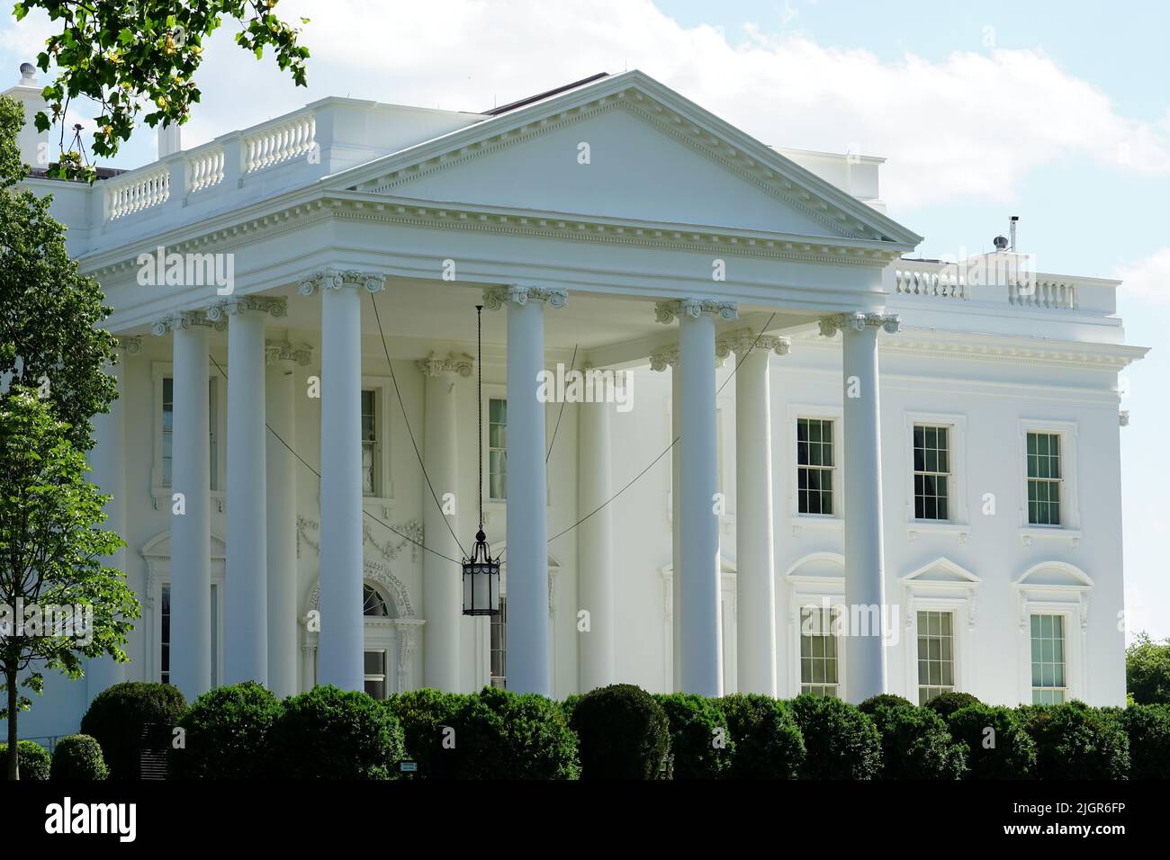 White House, the northern facade with a columned portico facing