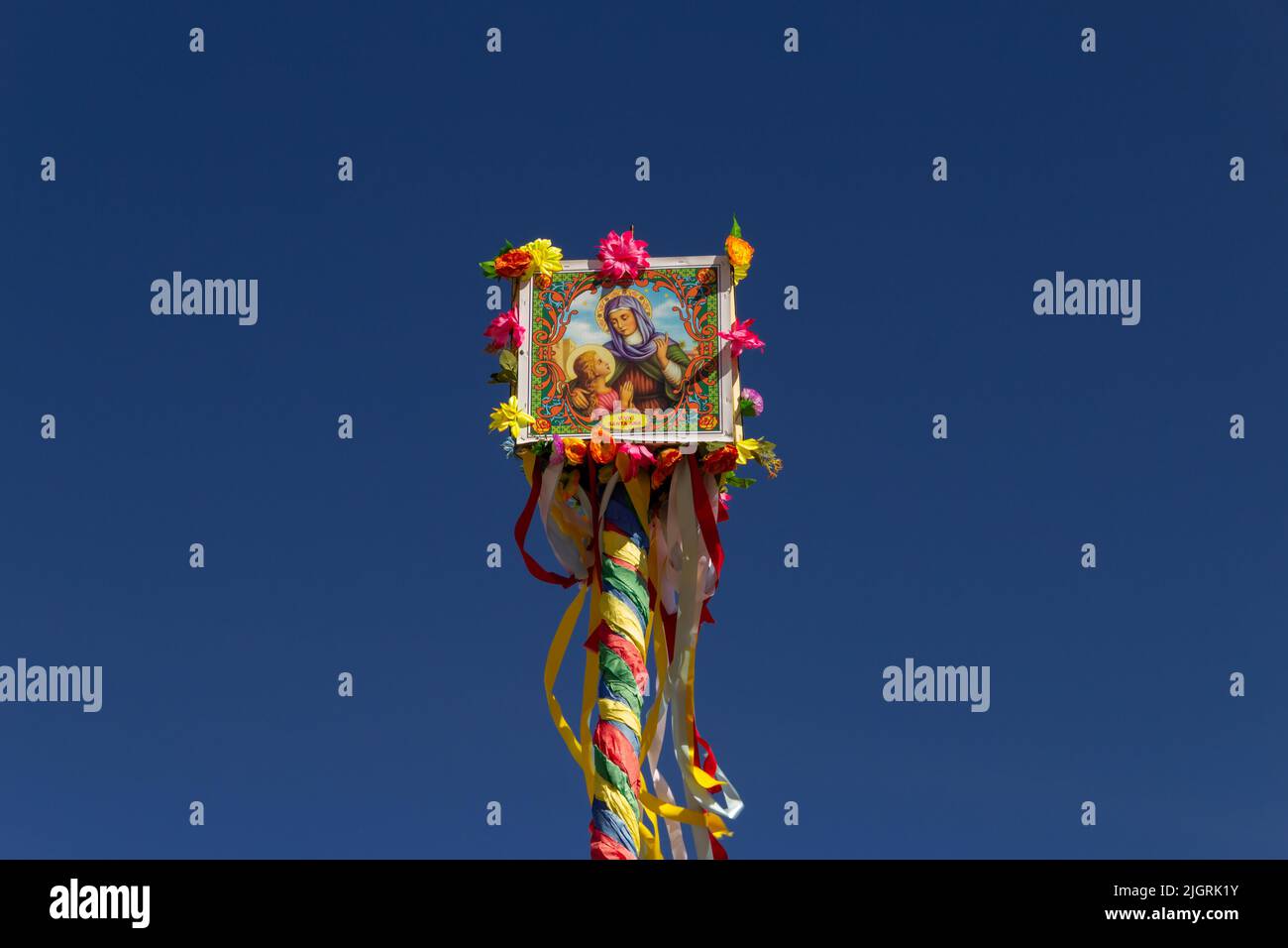 Anápolis, Goiás, Brazil – July 10, 2022:  Flagpole of june party. Flagpole with Saint John. Mastro com bandeira de São João ou Festas Juninas. Stock Photo