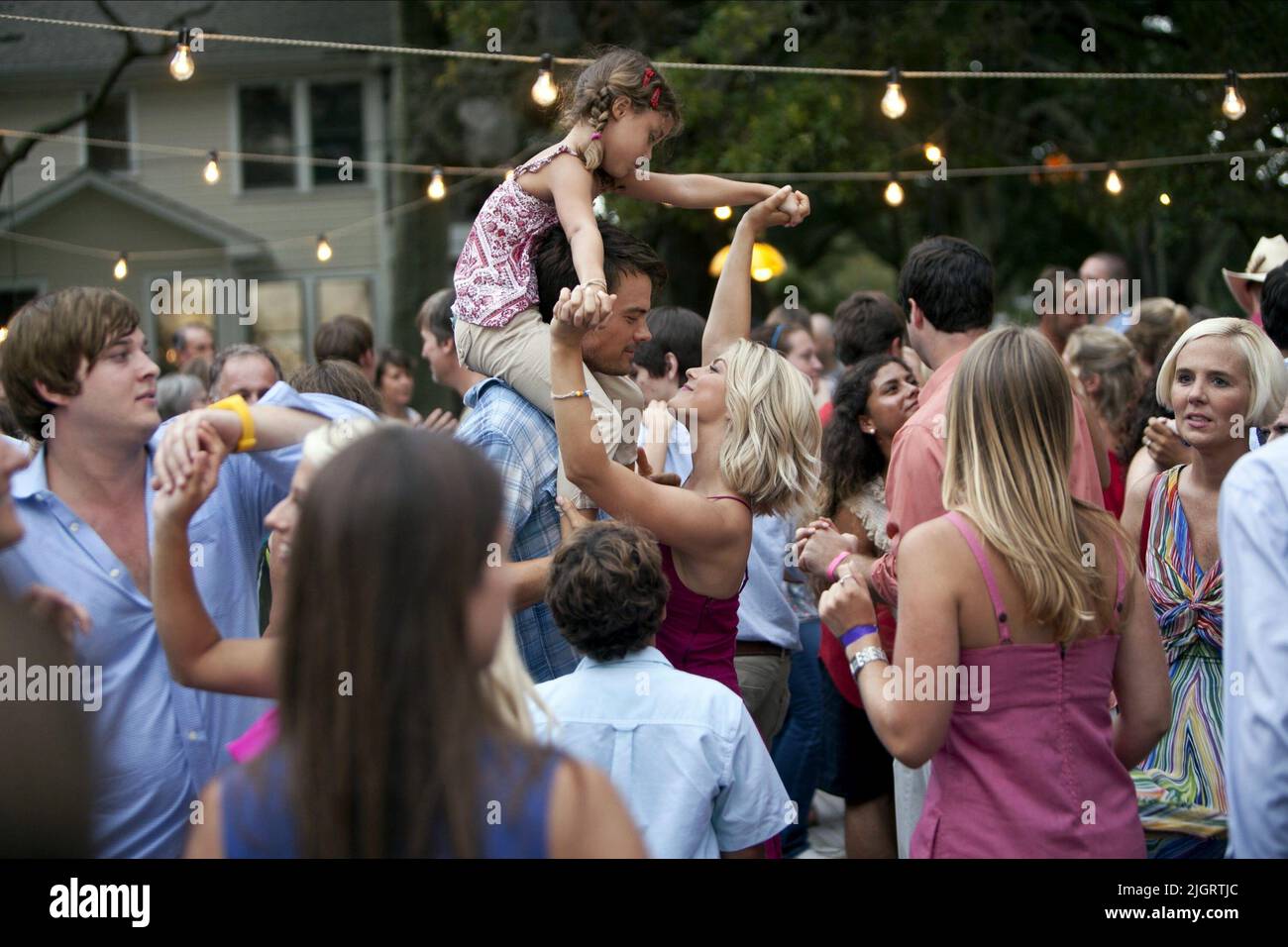MIMI KIRKLAND, JOSH DUHAMEL, JULIANNE HOUGH, SAFE HAVEN, 2013 Stock