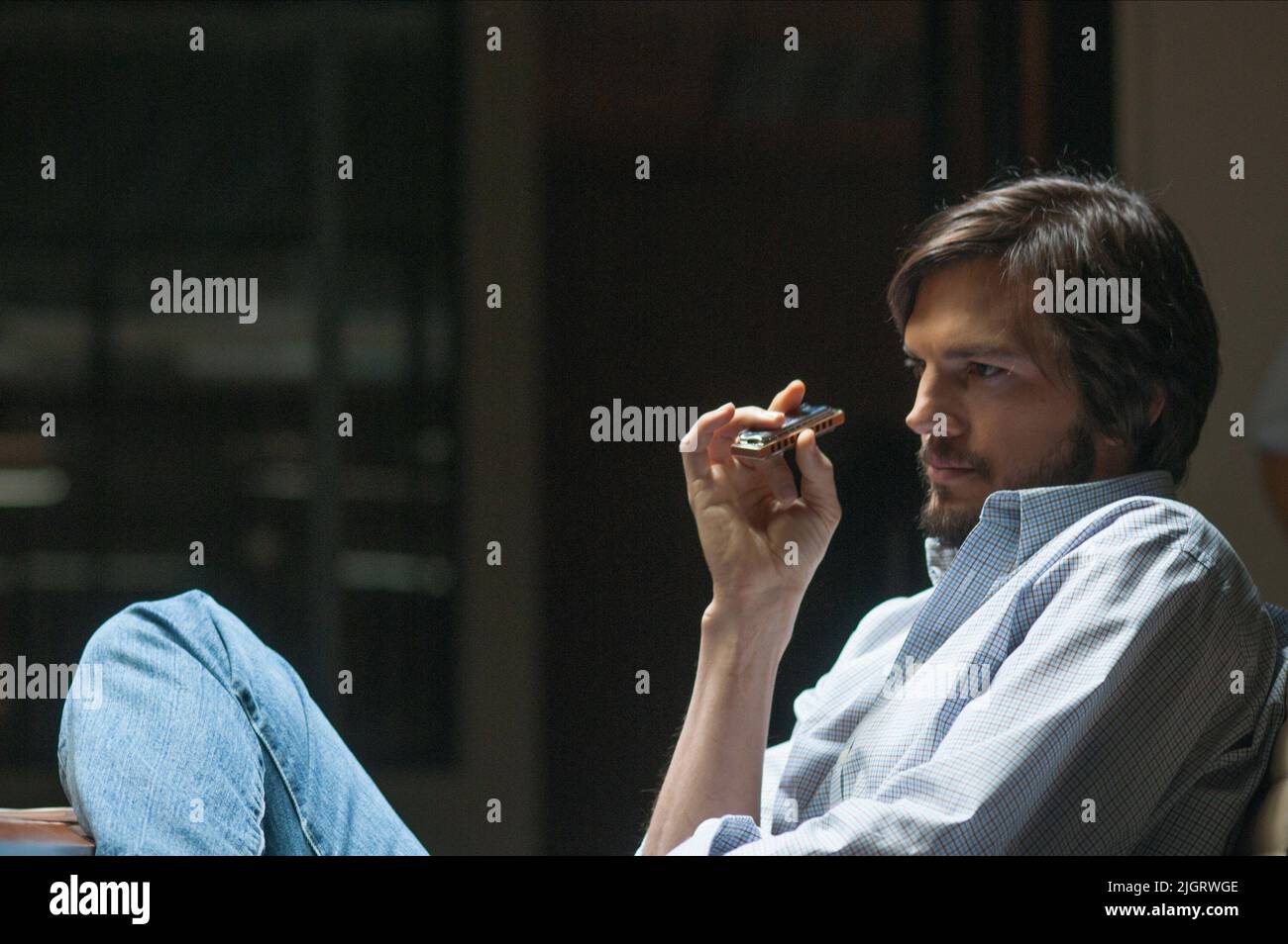 ashton kutcher dipping tobacco ASHTON KUTCHER, JOBS, 2013 Stock Photo