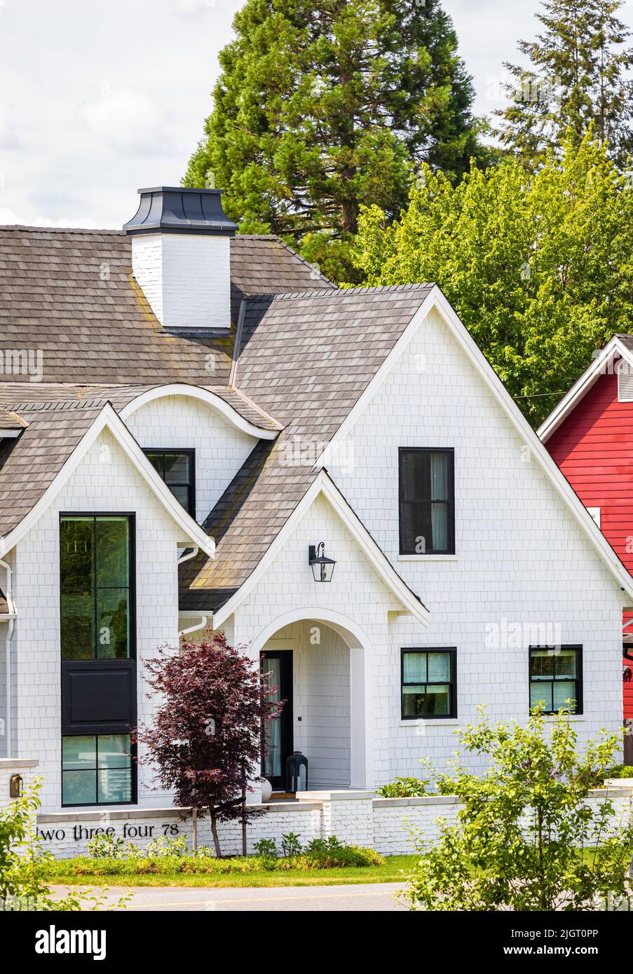 Selective Luxury Real Estate photo