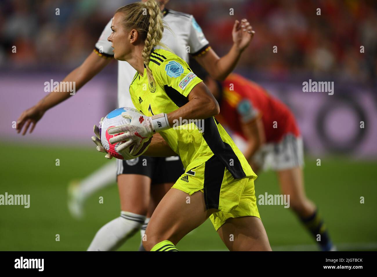 Merle Frohms (Germany Women) during the Uefa Women s Euro England 2022 match between Germany 2-0 Spain at Brentford Community Stadium on July 12 2022 in London, England. Credit: Maurizio Borsari/AFLO/Alamy Live News Stock Photo