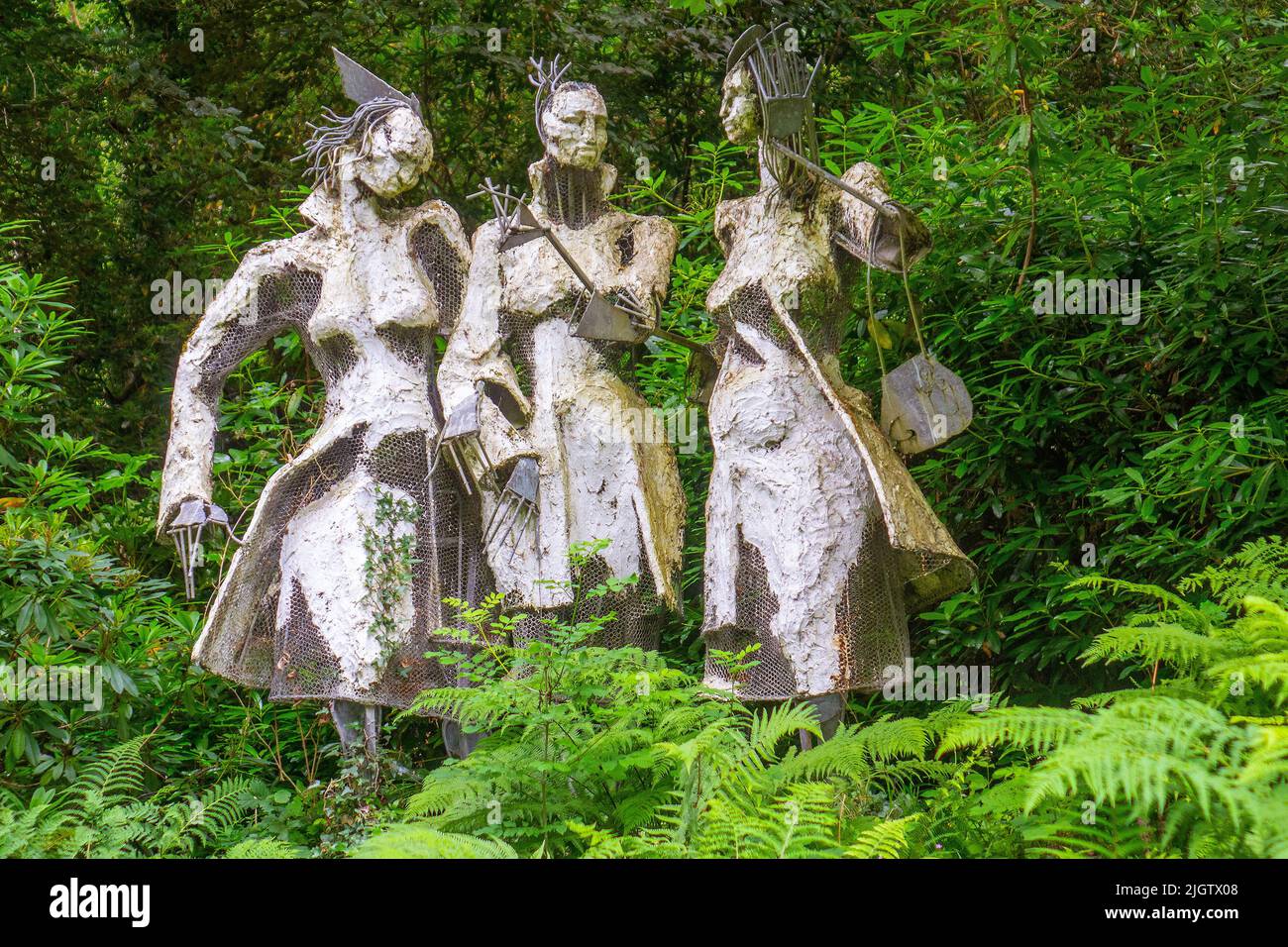 England, Devon, Barnstaple, Broomhill Sculpture park Stock Photo