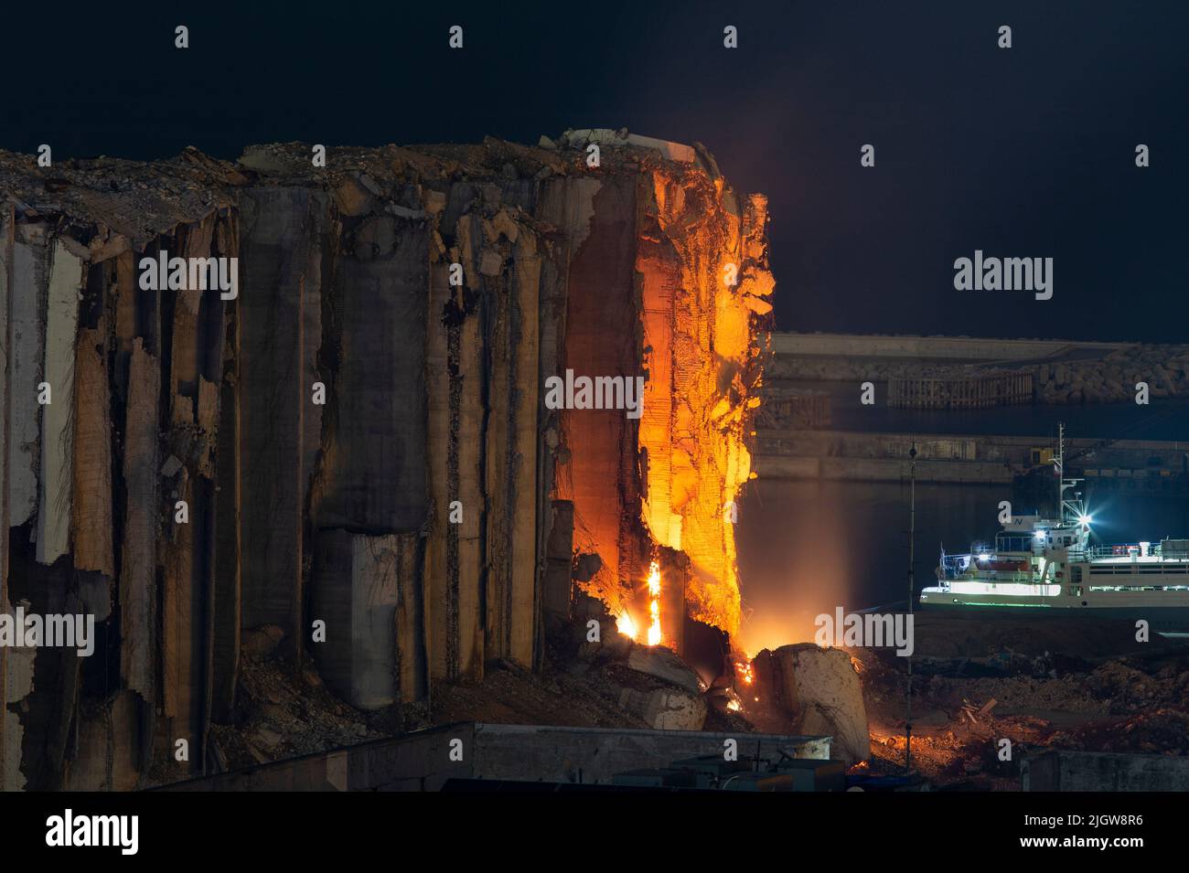 grain silo fire grain silo fire