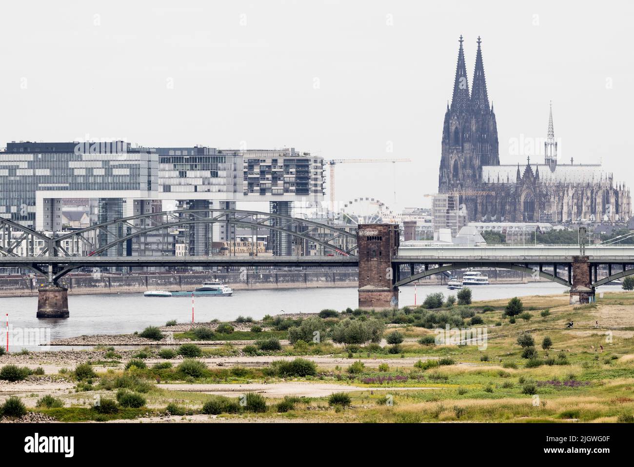 Cologne, Germany. 13th July, 2022. View of the Rhine at a level of ...