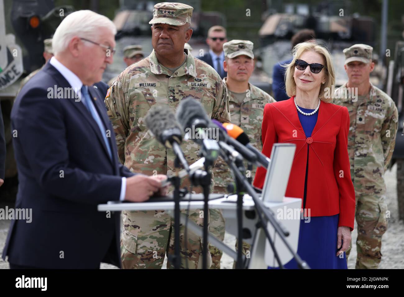 13 July 2022, Bavaria, Grafenwöhr German President FrankWalter