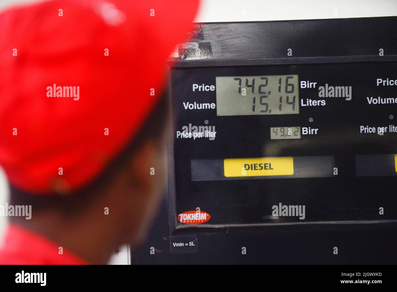 Addis Ababa, Ethiopia. 8th July, 2022. A staff member works at a gas ...