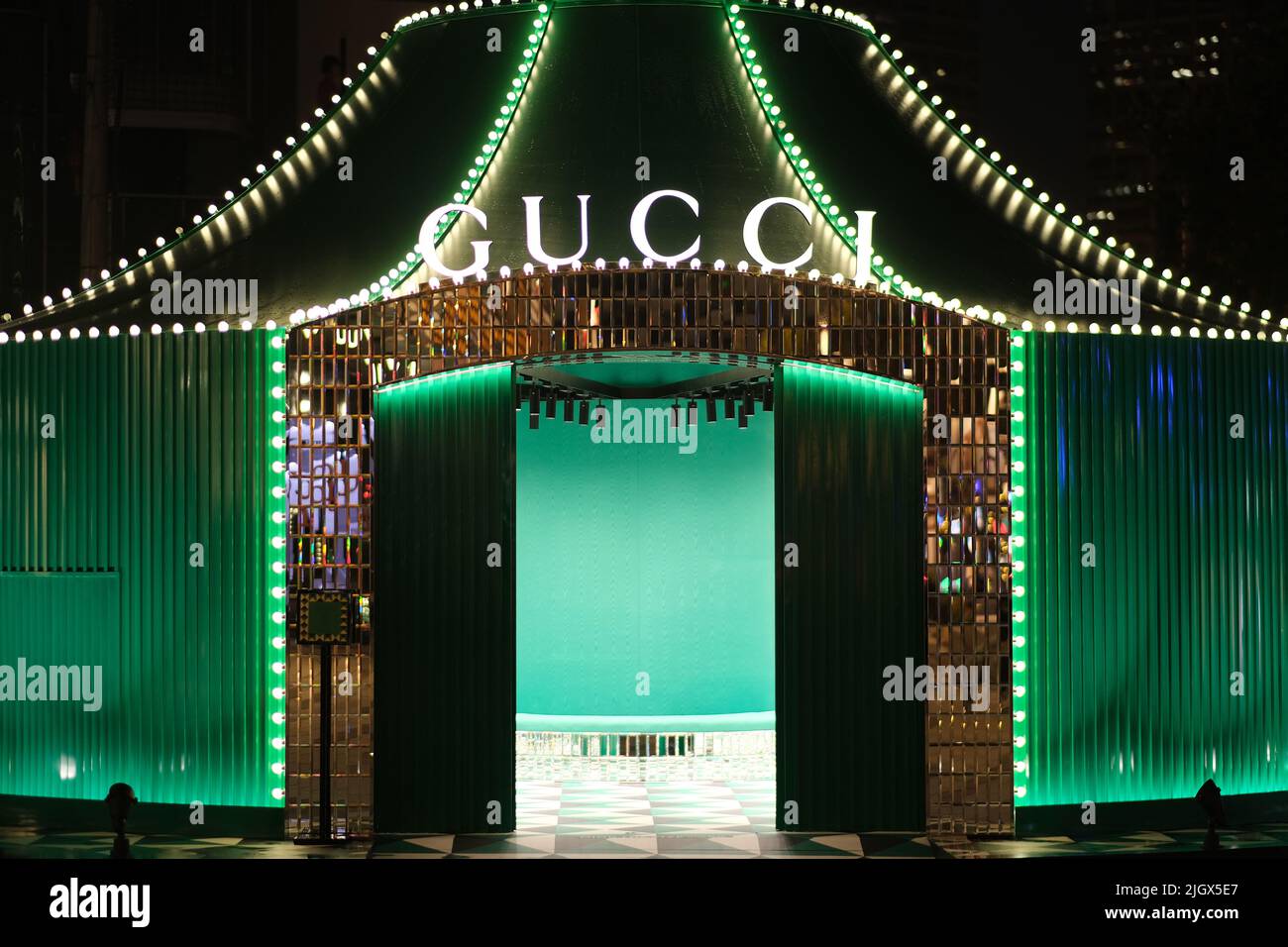Gucci Flagship Store - Prism Facades