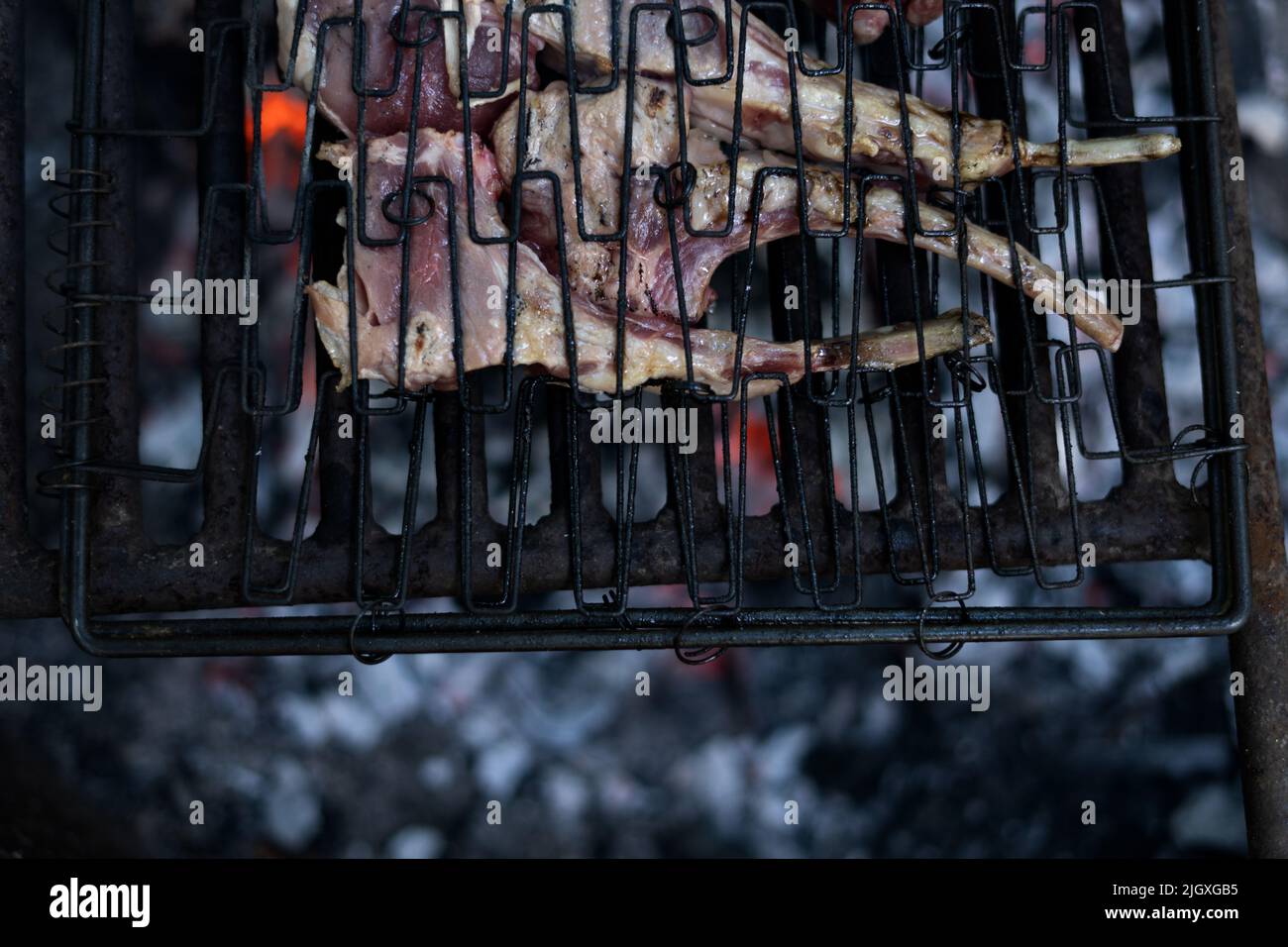 A bush camp bbq grill hi-res stock photography and images - Alamy
