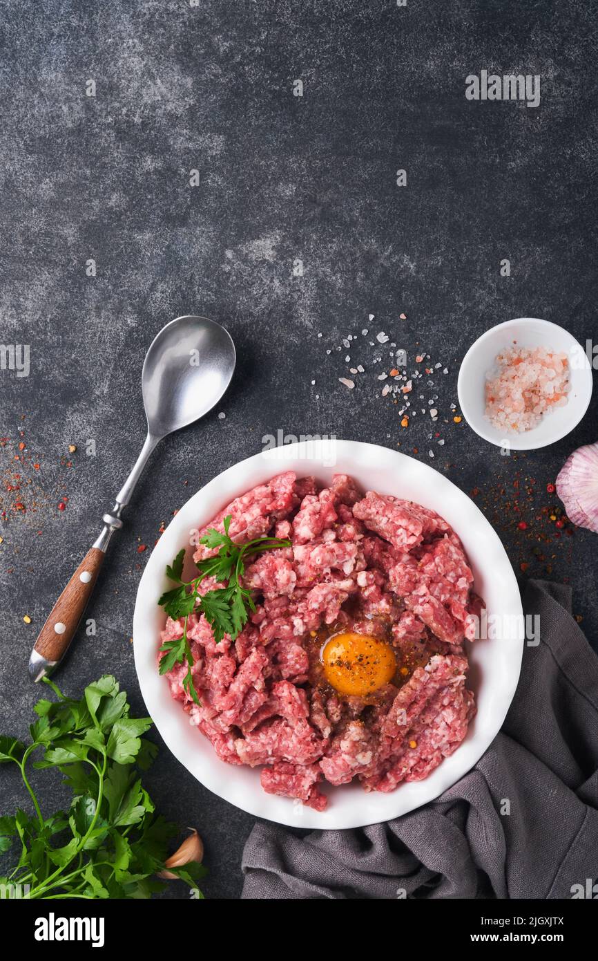 Abstract water condensation on a defrosting pack of supermarket mince meat.  Sort of reminds me of the menacing transparent eggs in the old Alien movie  Stock Photo - Alamy