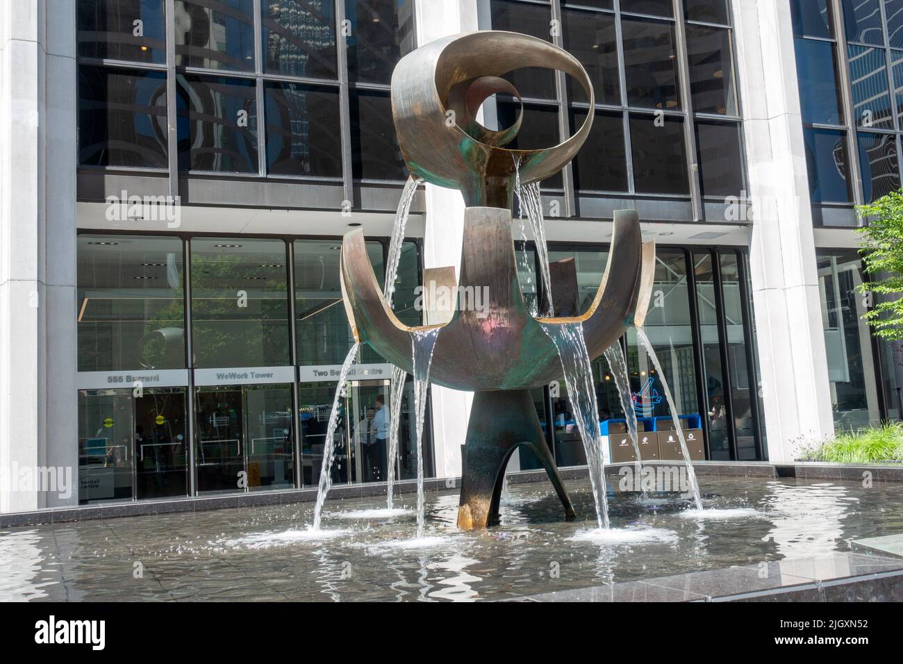 Outdoor waterfountain sculpture in downtown vancouver Stock Photo Alamy