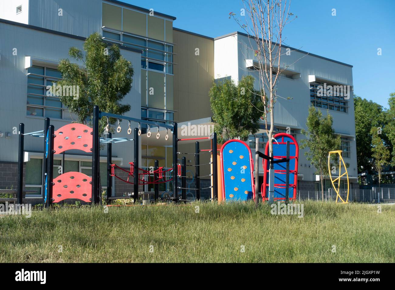 Elementary school playground hi-res stock photography and images - Alamy