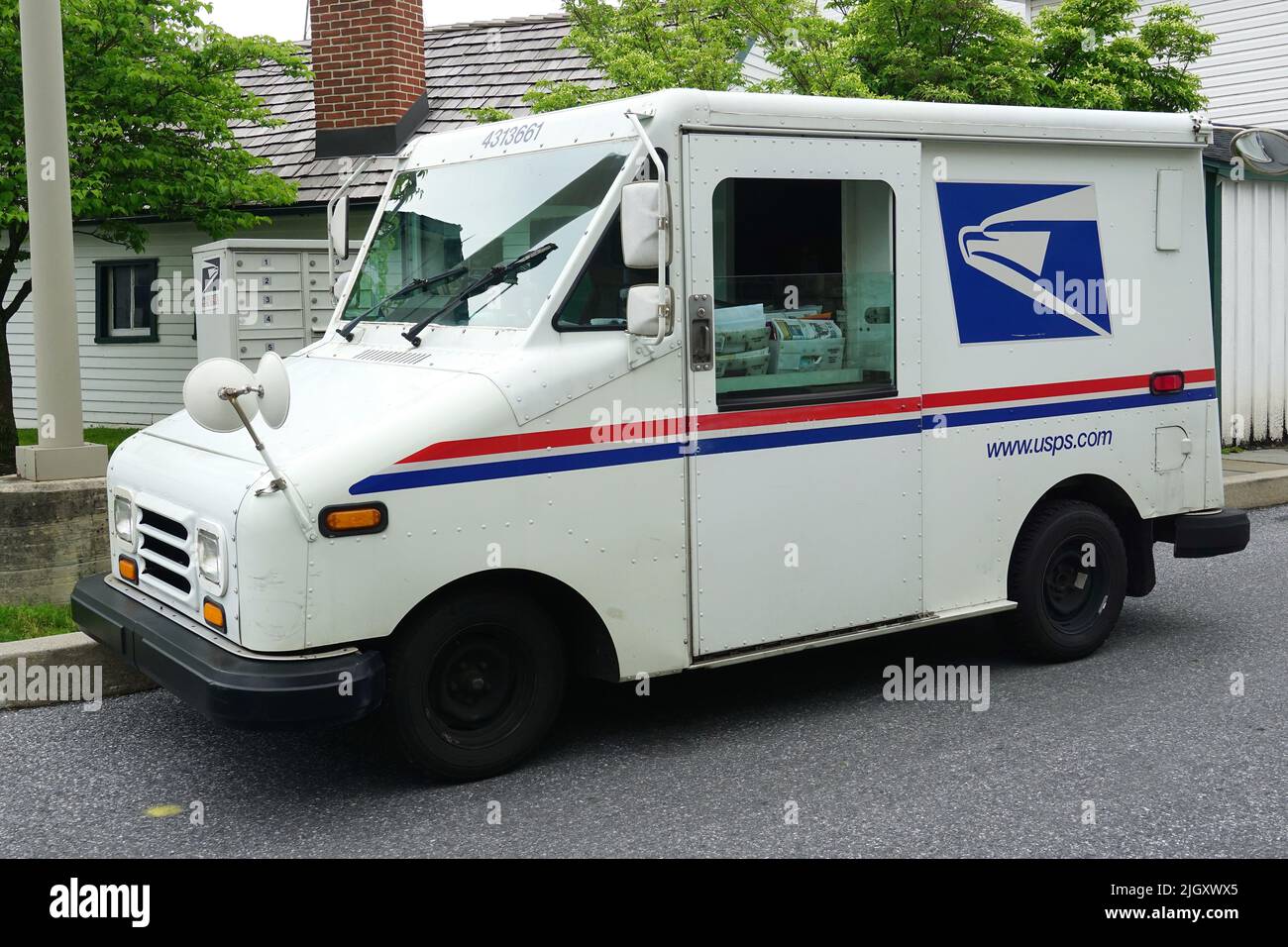Grumman Long Life Vehicle (LLV), United States Postal Service Truck
