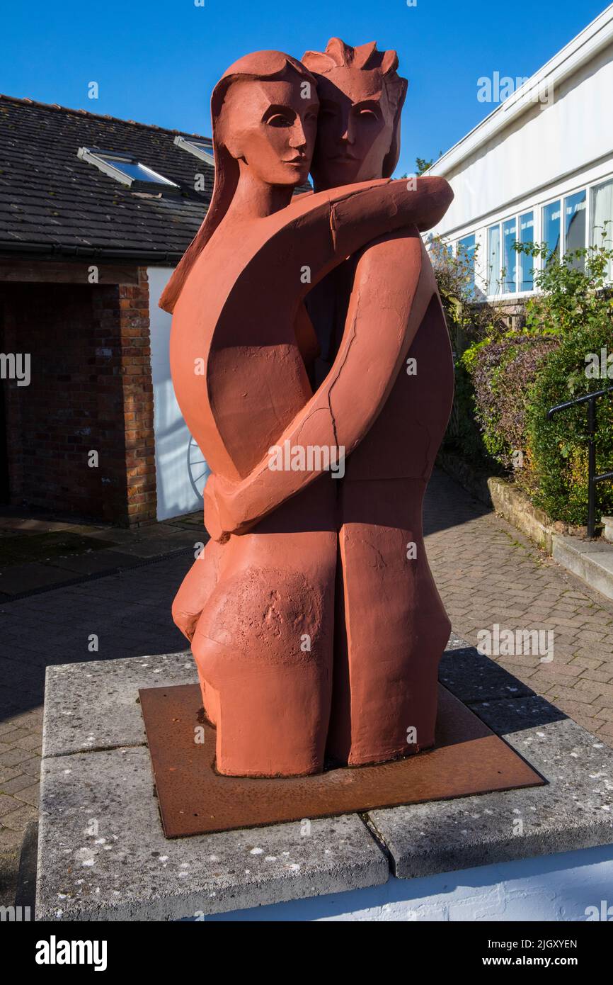Gretna Green, Scotland - October 15th 2021: Sculpture of an embracing couple at Gretna Green in Scotland, UK. The place is famous for eloping couples Stock Photo
