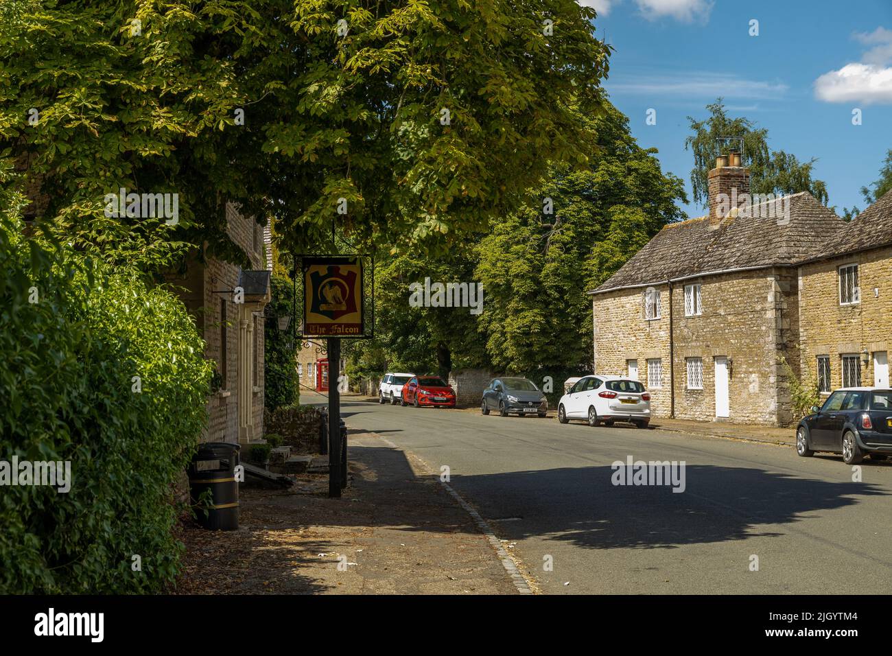 The Falcon pub in Fotheringhay Stock Photo