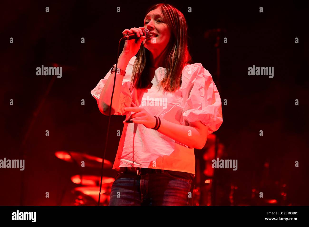 Paul Heaton and Jacqui Abbott performing a soldout concert at the