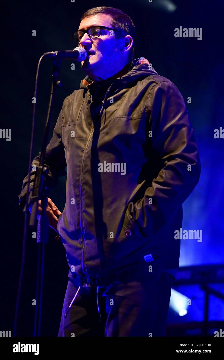 Paul Heaton and Jacqui Abbott performing a sold-out concert at the ...