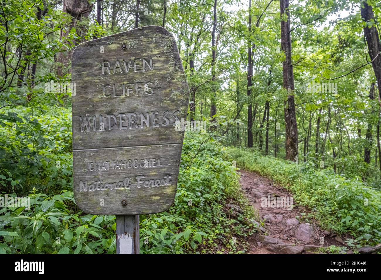 Trail marker for Raven Cliffs Wilderness in the Chattahoochee National Forest along the Appalachian Trail near Walasi-Yi in Northeast Georgia. (USA) Stock Photo