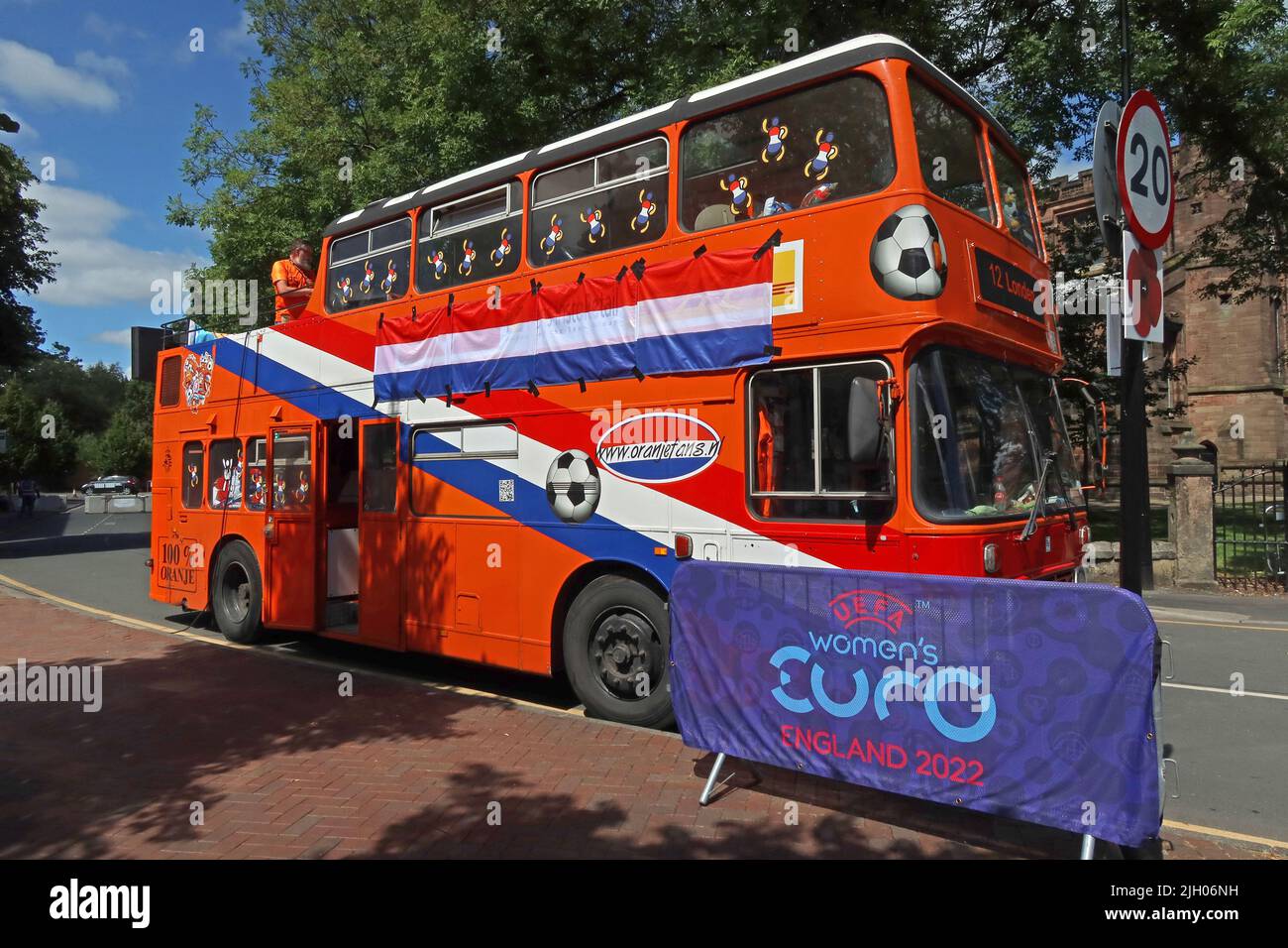 OranjeFans Holland Orange womens football tour bus in Leigh, near Wigan, 12 destination Londen, BJ-DH-95 Stock Photo