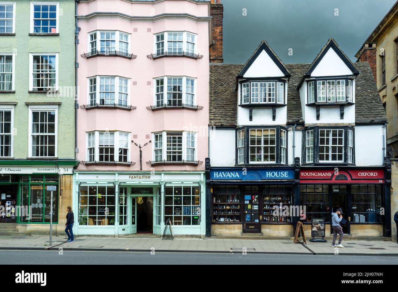 Shops in a street in the centre of Oxford, UK 2022 Stock Photo