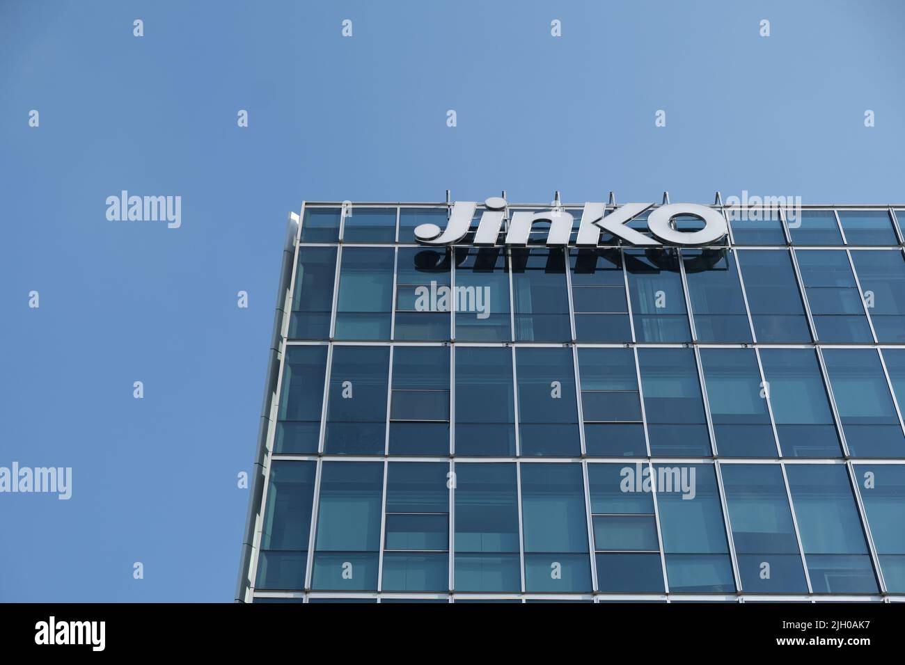 Jinko Solar Holding Co., Ltd., Panneaux Solaires