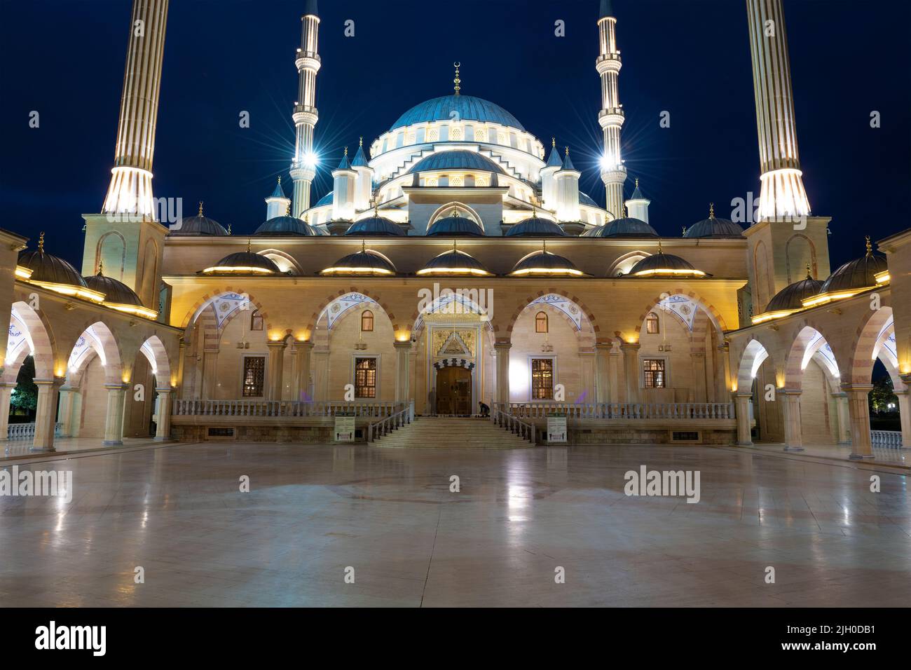 GROZNY, RUSSIA - SEPTEMBER 30, 2021: At the entrance to the Heart of Chechnya mosque on a late September evening Stock Photo