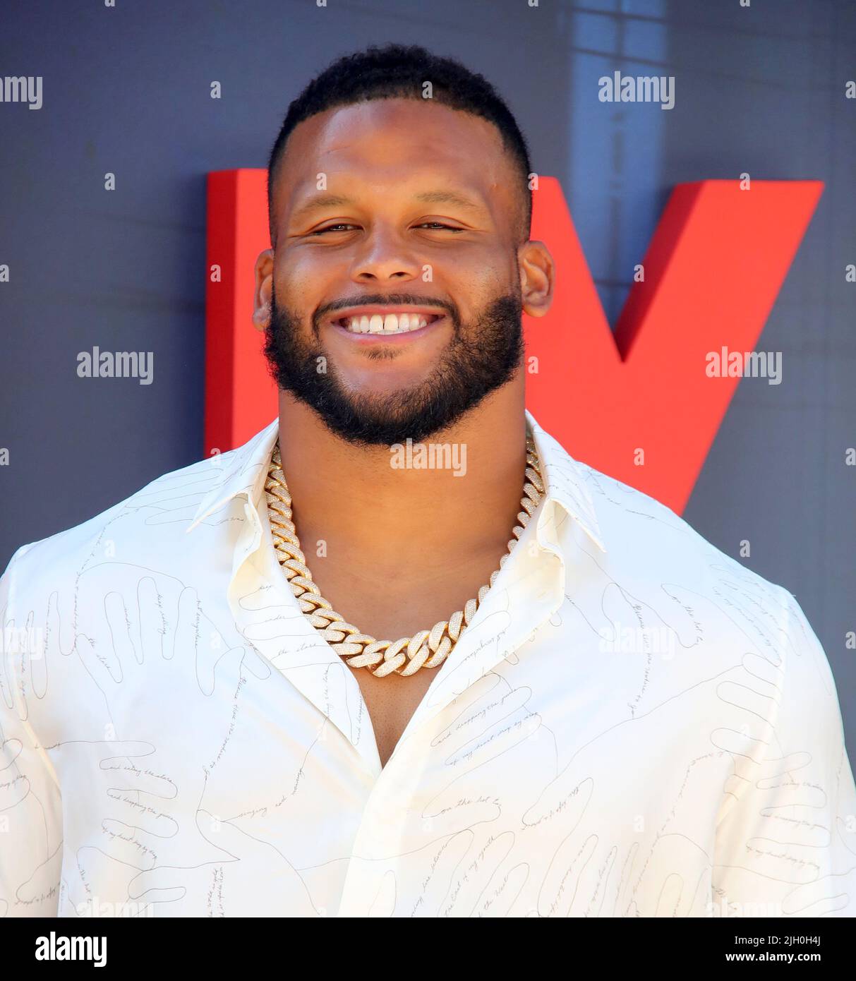 Hollywood, USA. 13th July, 2022. Aaron Donald arrives at THE GRAY MAN World Premiere held at The TCL Chinese Theatre in Hollywood, CA on Wednesday, July 13, 2022 . (Photo By Juan Pablo Rico/Sipa USA) Credit: Sipa USA/Alamy Live News Stock Photo