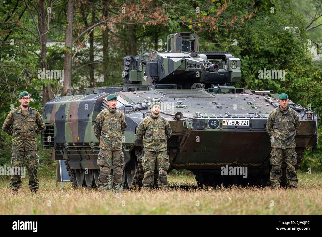 Munster, Germany. 11th July, 2022. Bundeswehr soldiers on a Puma infantry fighting vehicle. Credit: Mohssen Assanimoghaddam/dpa/Alamy Live News Stock Photo