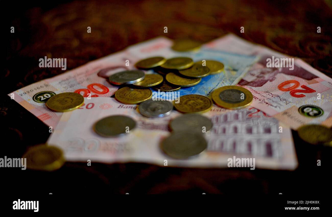 The Tunisian dinar fell to a record low against the US dollar, according to the Tunisian Central