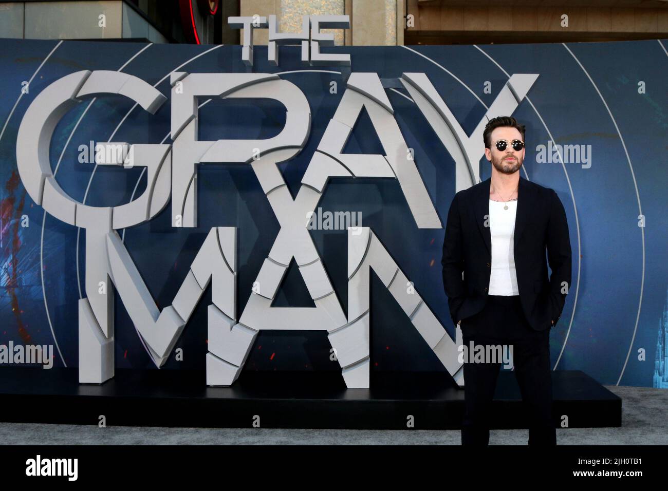 LOS ANGELES JUL 13 Chris Evans at the The Gray Man Premiere at TCL