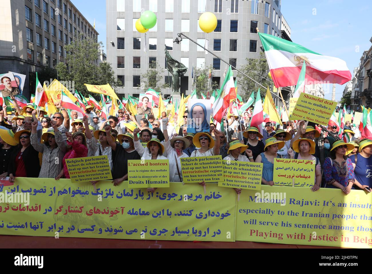 Resistance iranienne hi-res stock photography and images - Alamy