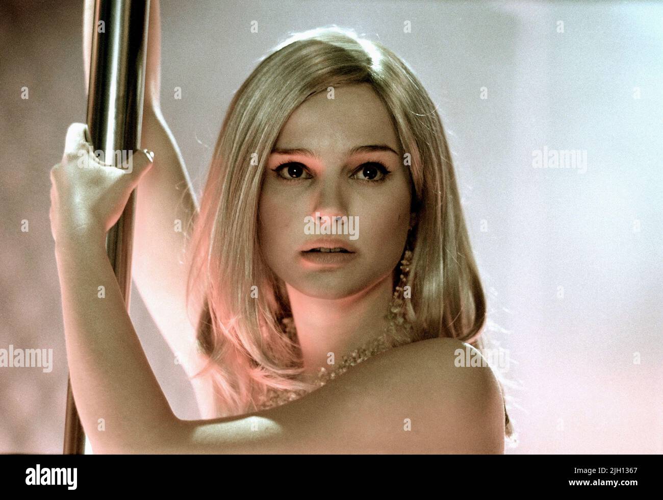 NATALIE PORTMAN, CLOSER, 2004 Stock Photo Alamy