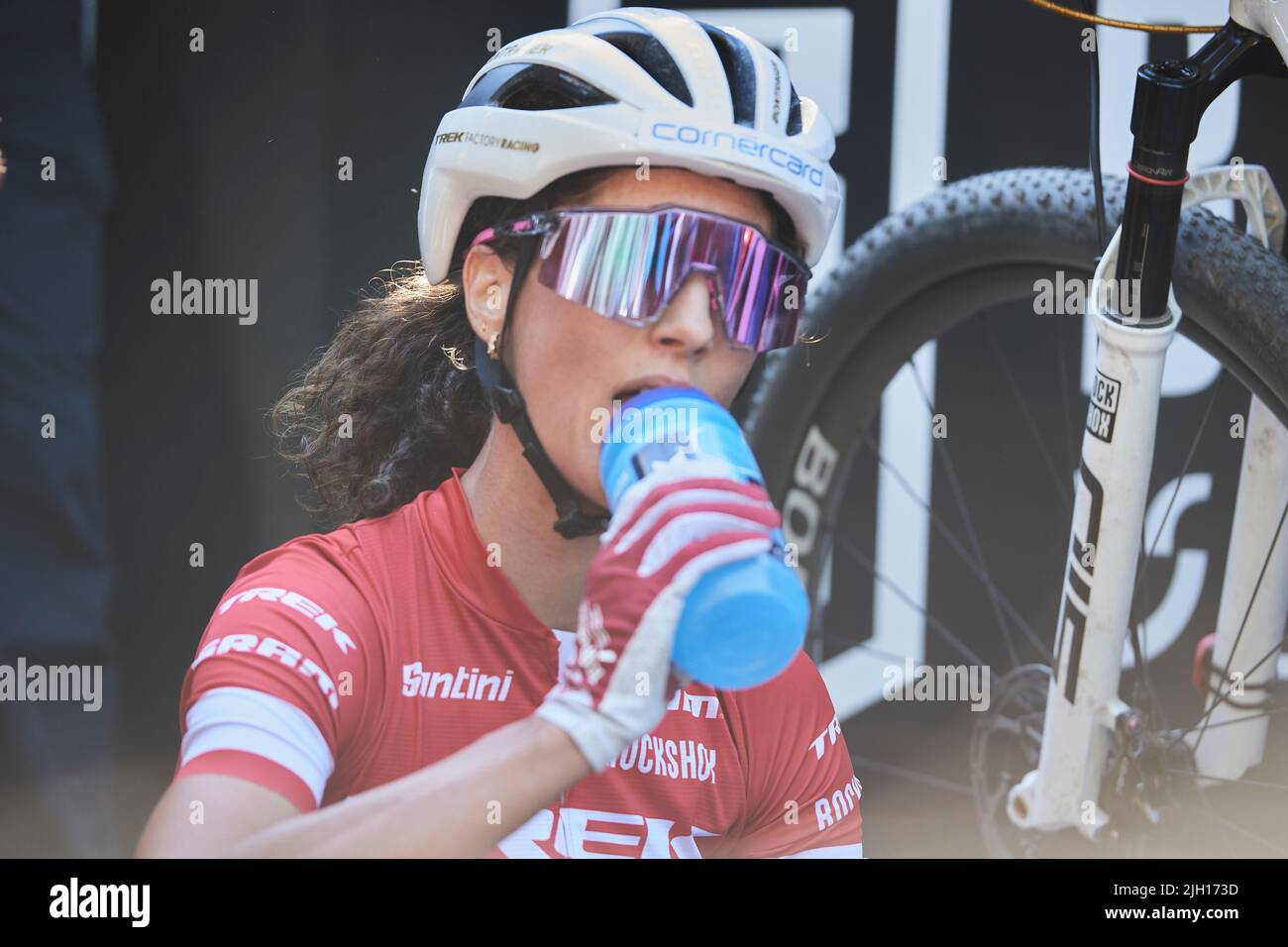 Lenzerheide, Schweiz. 8. Juli 2022. Jolanda Neff während des Cross Country Short Track der Damen Elite am UCI Mountain Bike World Cup 2022 in Lenzerhe Stock Photo
