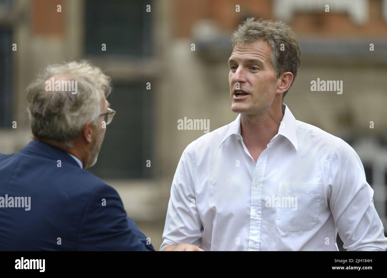 Dan Snow - TV presenter - on College Green, Westminster, London, 6th July 2022 Stock Photo