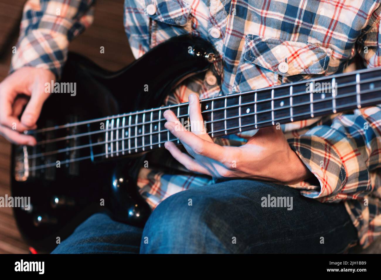 Hands playing bass hires stock photography and images Alamy